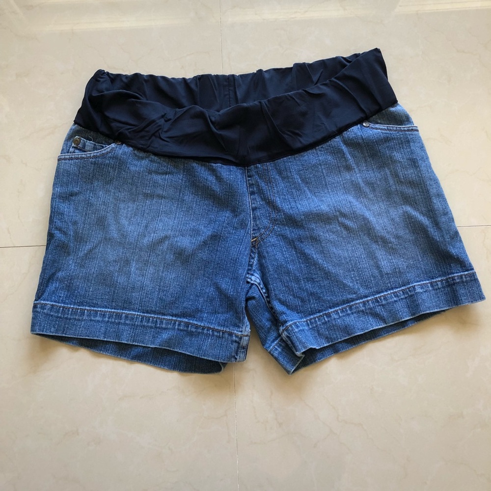 🚫sold🚫Liz Lange Maternity shorts M